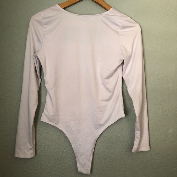 WEAREVER White Long Sleeve Bodysuit Medium Stretches - Picture 2 of 7